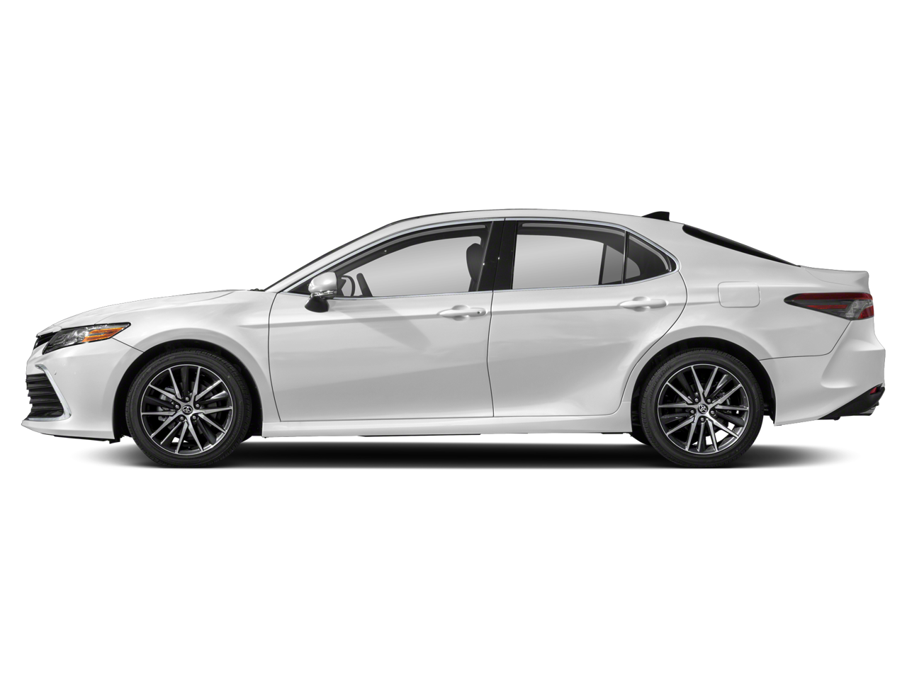 2023 Toyota Camry XLE w/ Cold Weather Pkg