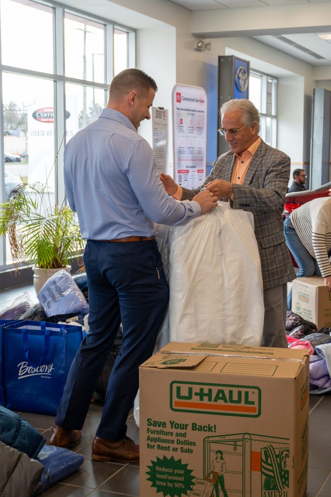 Steet Ponte Auto Group Coat Drive 2025