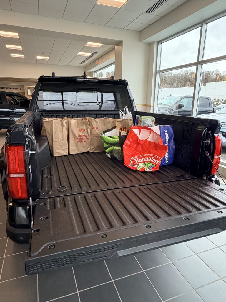 Steet Toyota Thanksgiving Food Drive