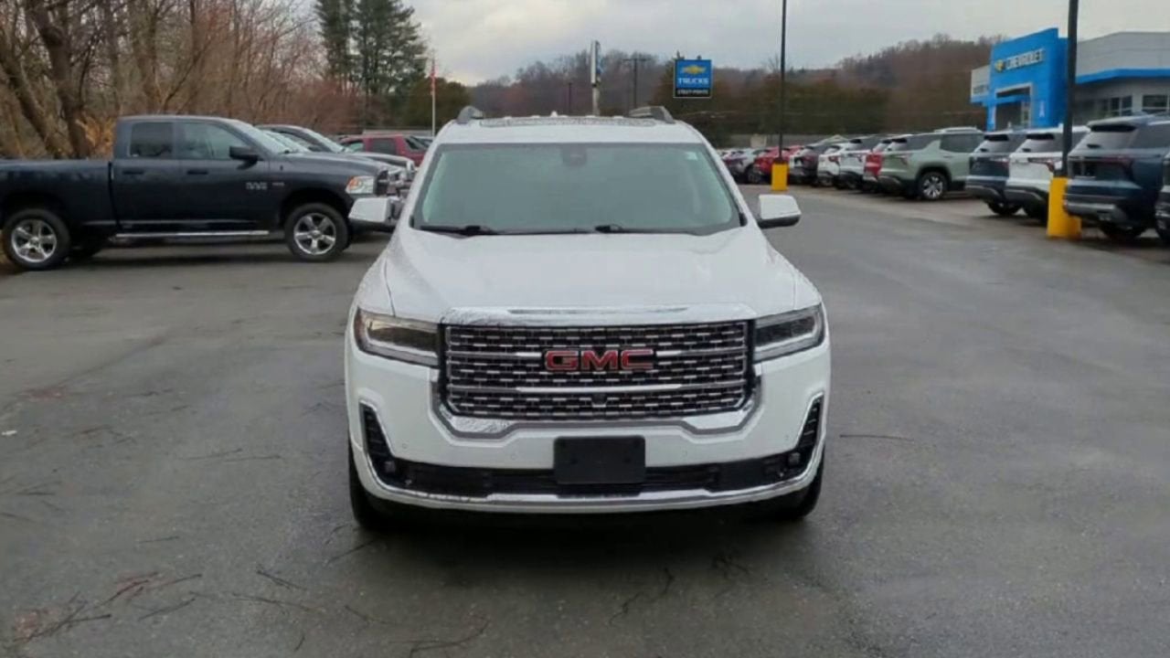 2023 GMC Acadia Denali