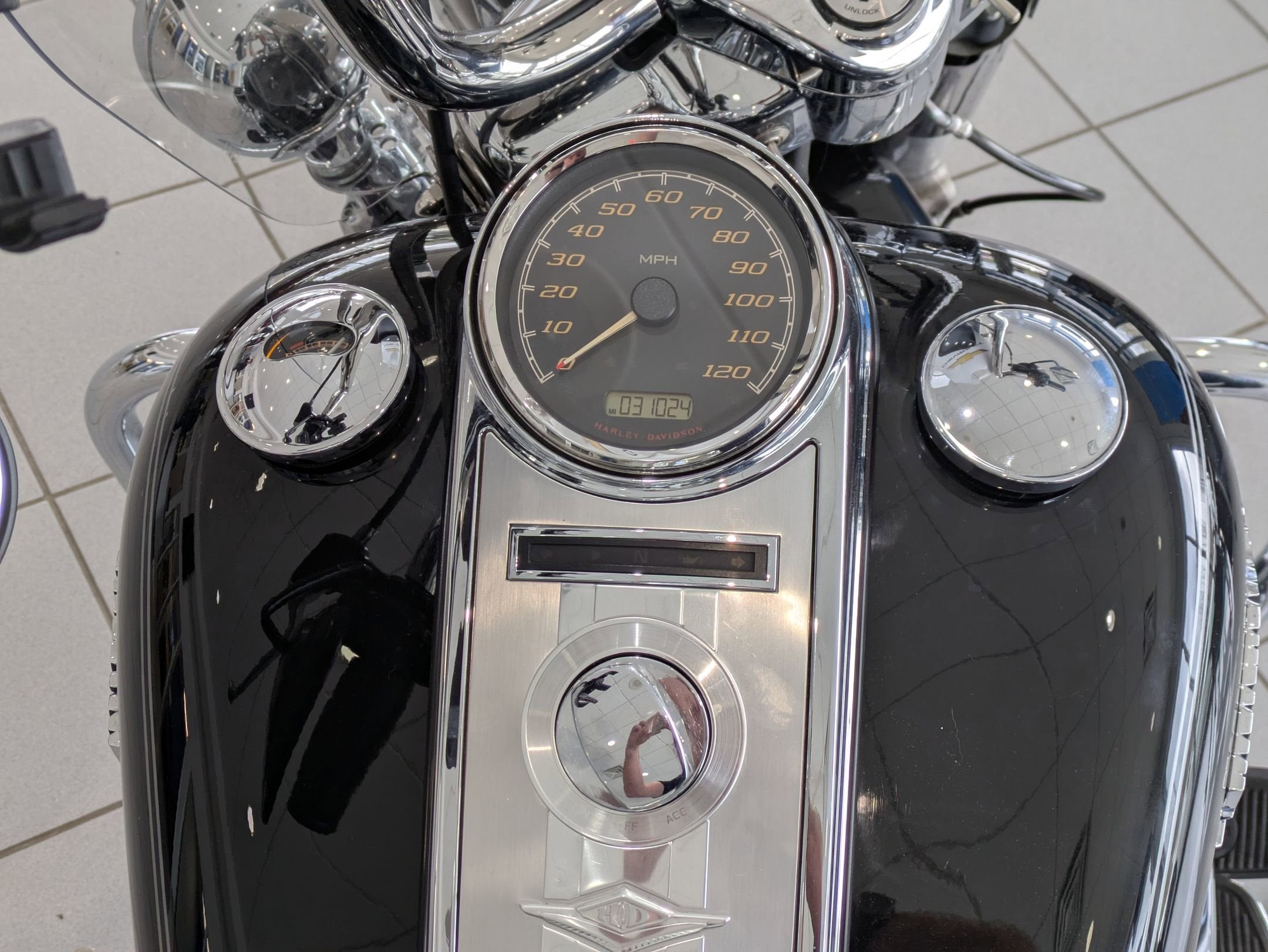 2014 Harley-Davidson Road King Base