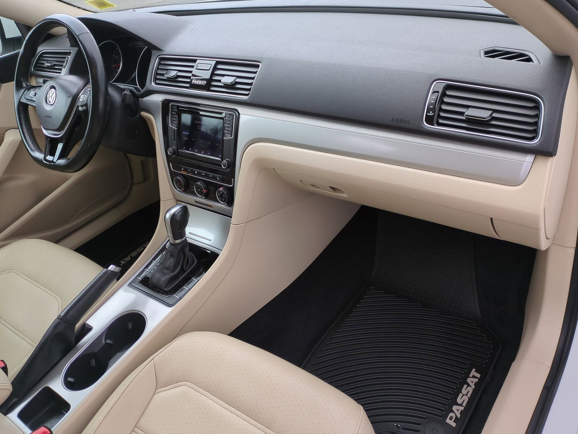 2019 Volkswagen Passat 2.0T Wolfsburg Edition