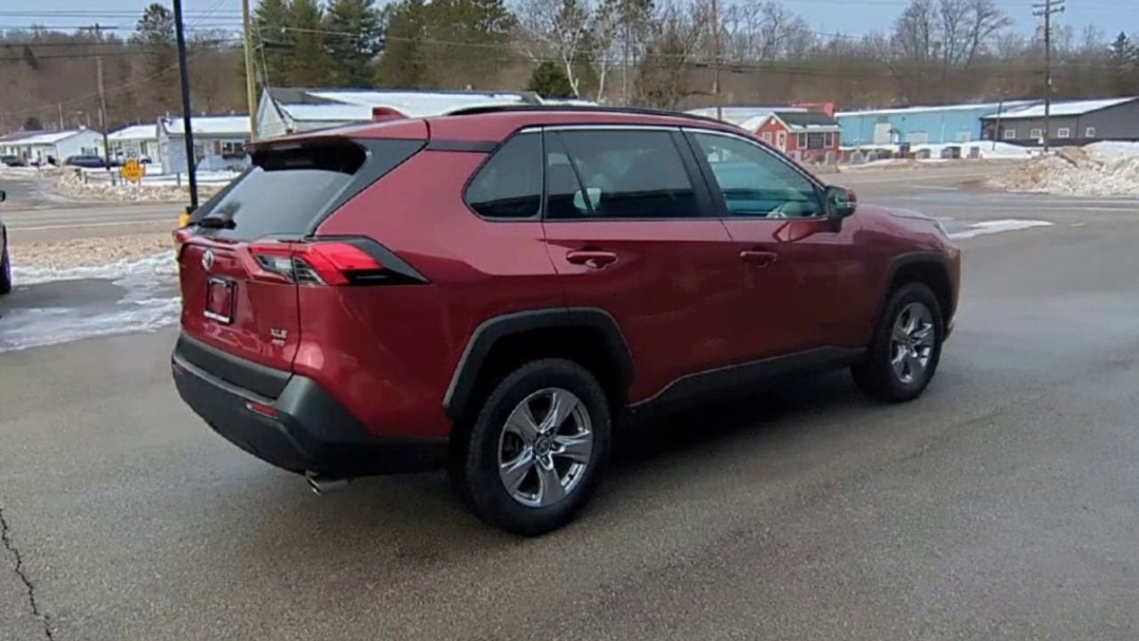 2023 Toyota RAV4 XLE