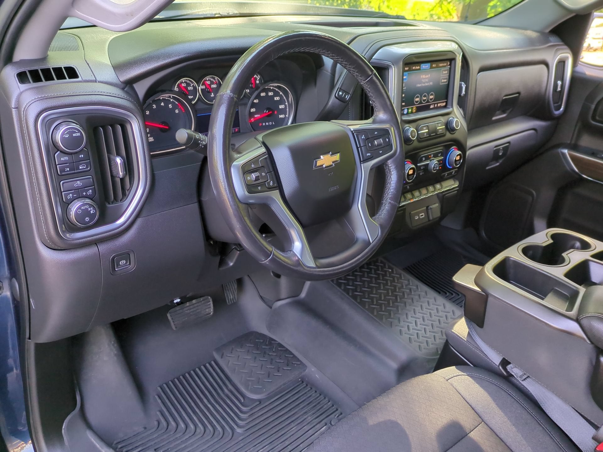 2022 Chevrolet Silverado 1500 LTD LT (2FL)