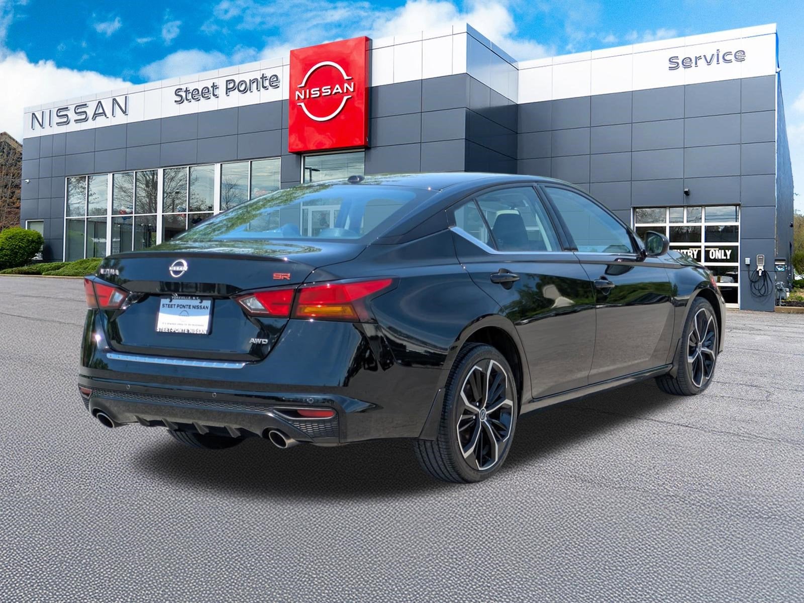 2023 Nissan Altima 2.5 SR