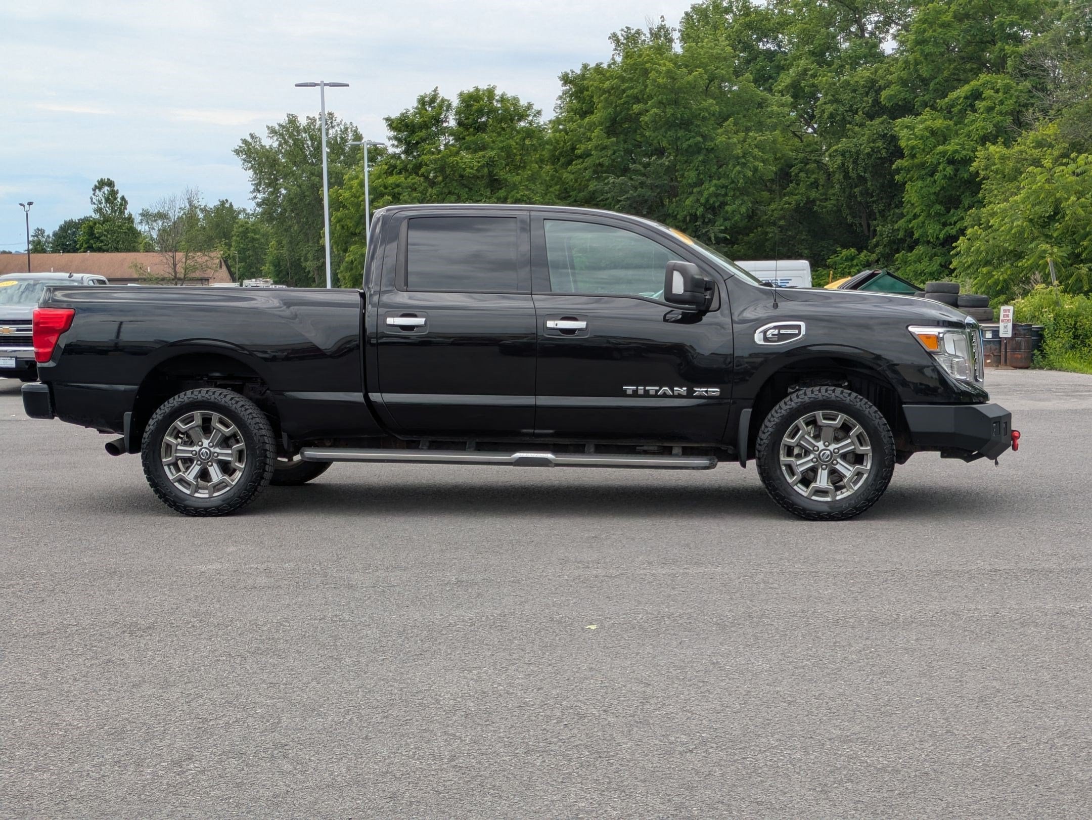 2019 Nissan Titan XD SV