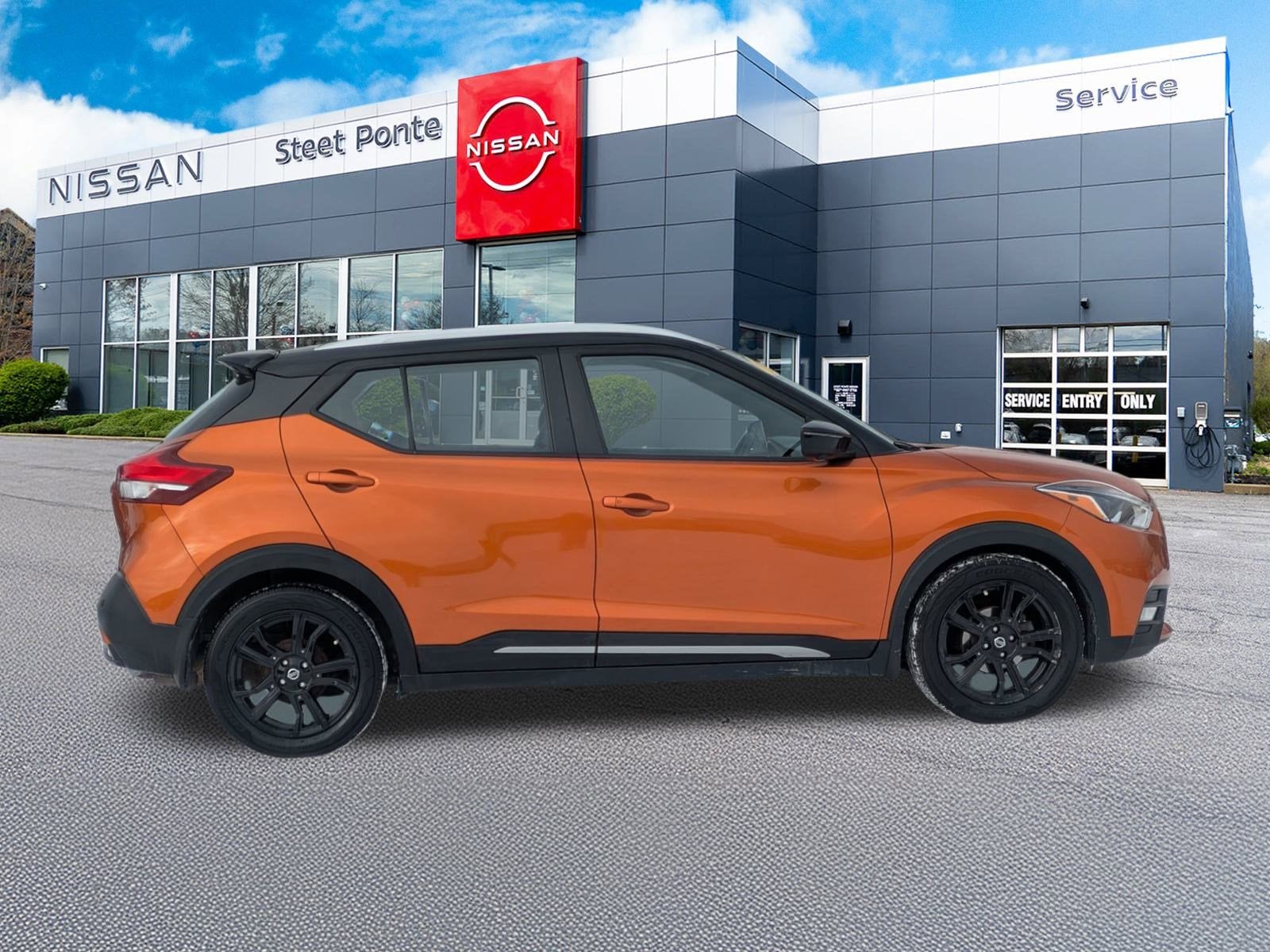 2020 Nissan Kicks SR
