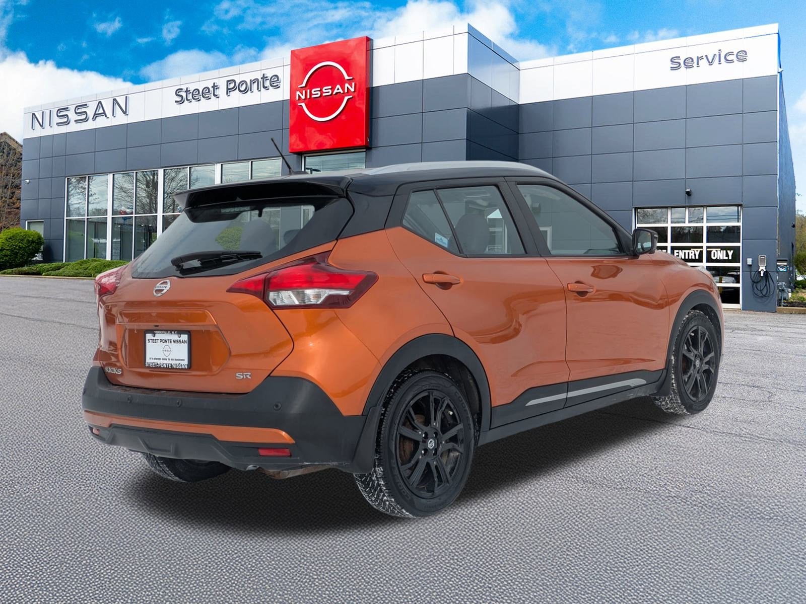2020 Nissan Kicks SR