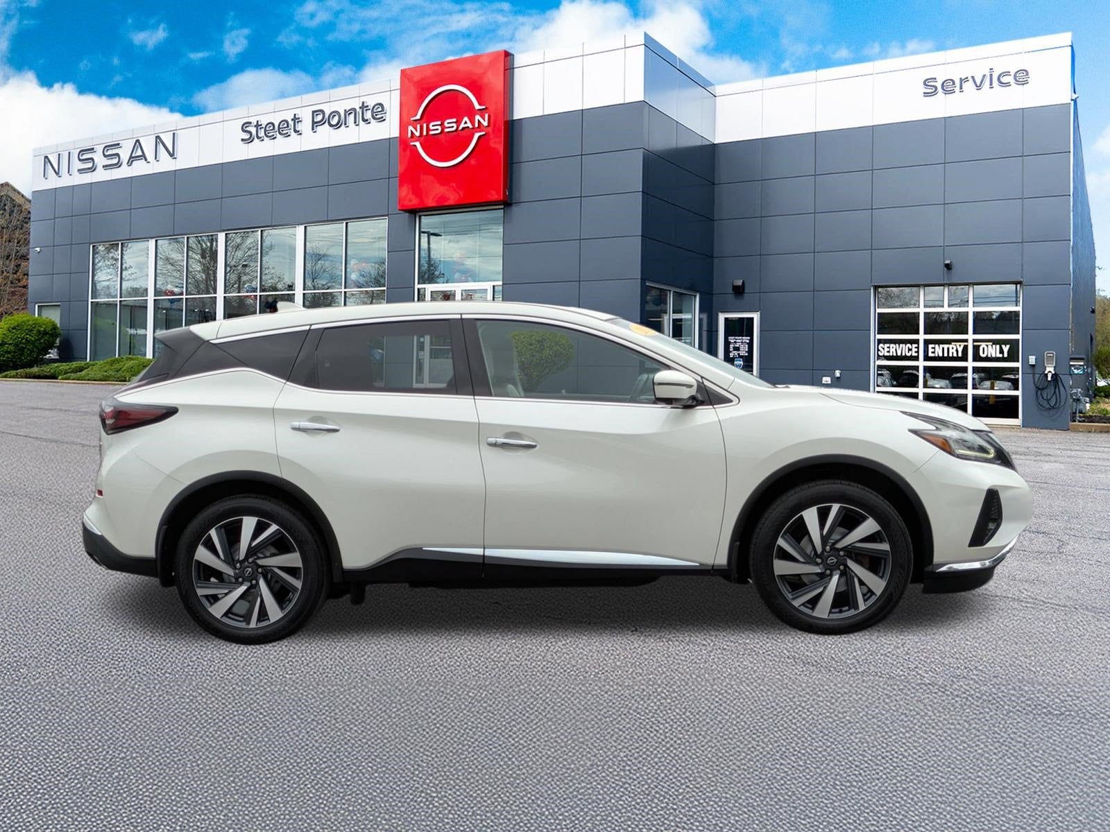 2023 Nissan Murano SL