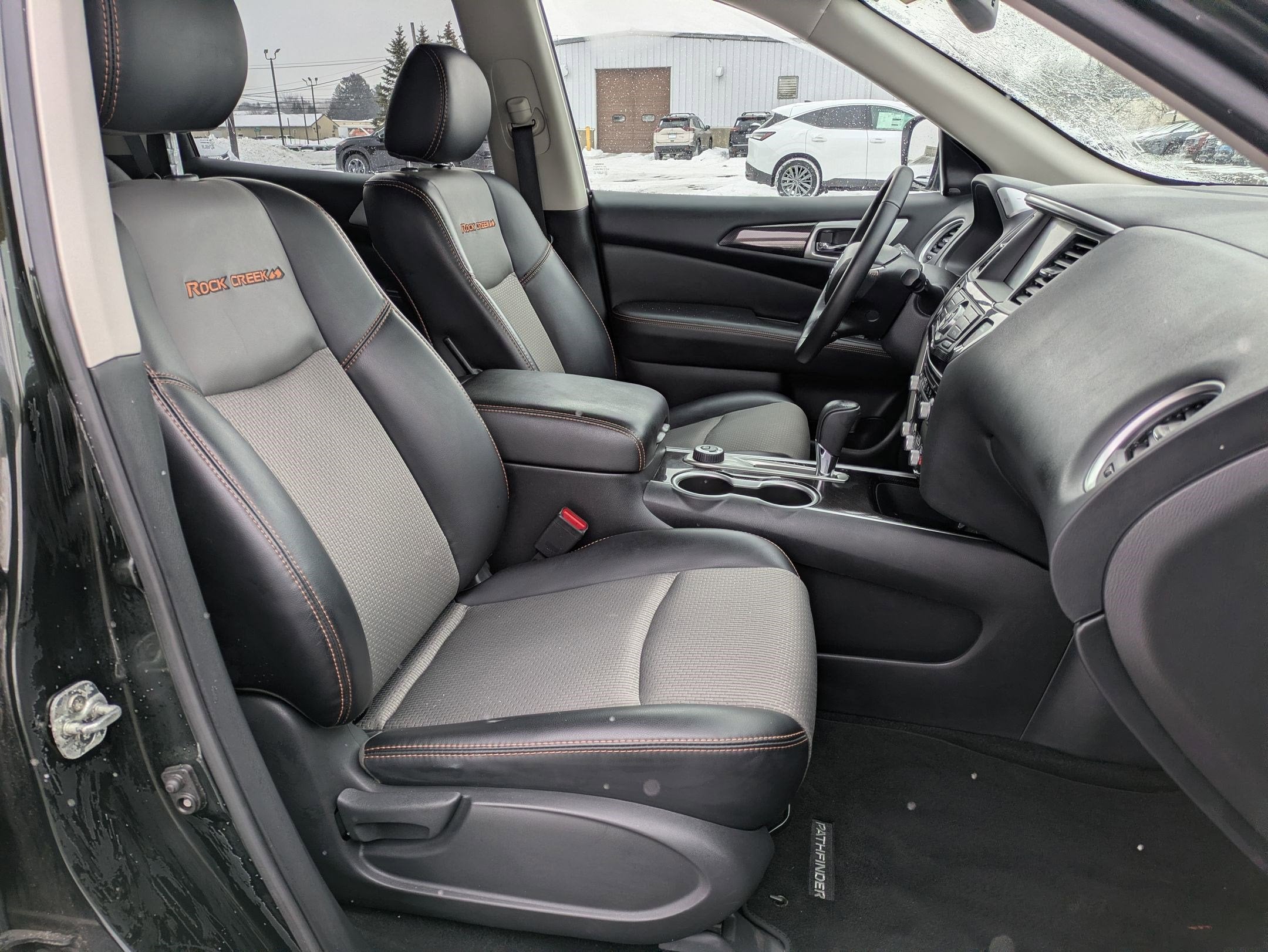 2019 Nissan Pathfinder SV