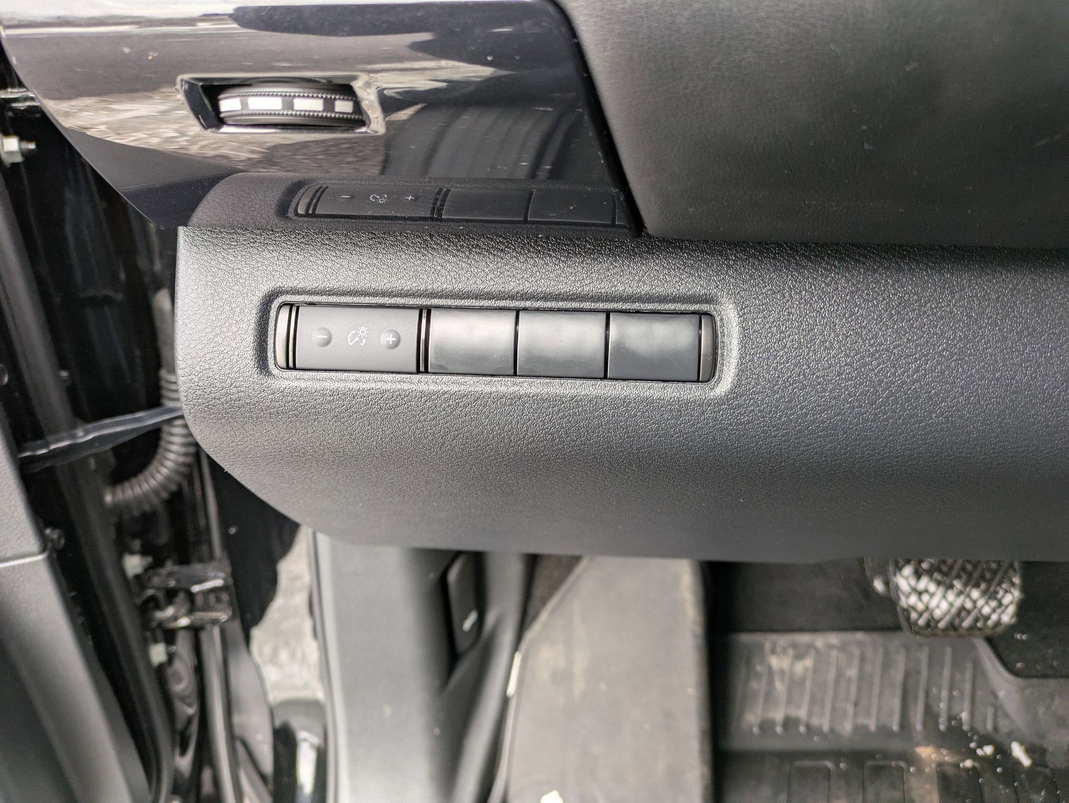 2025 Nissan Pathfinder S