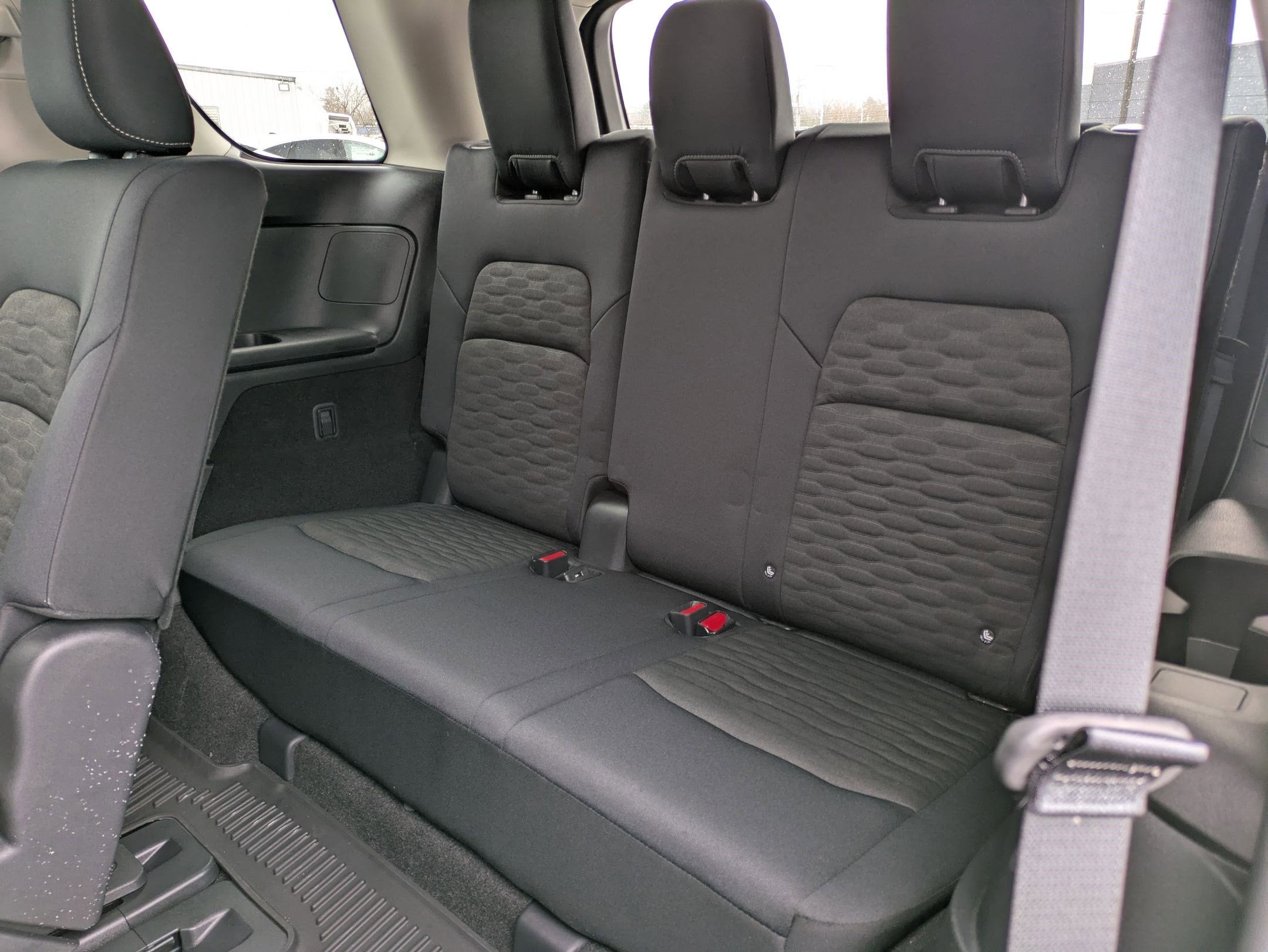 2025 Nissan Pathfinder S