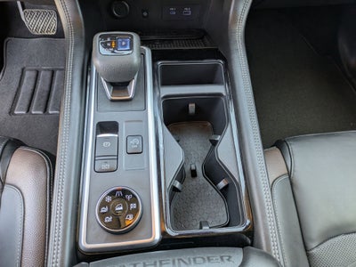 2022 Nissan Pathfinder Platinum