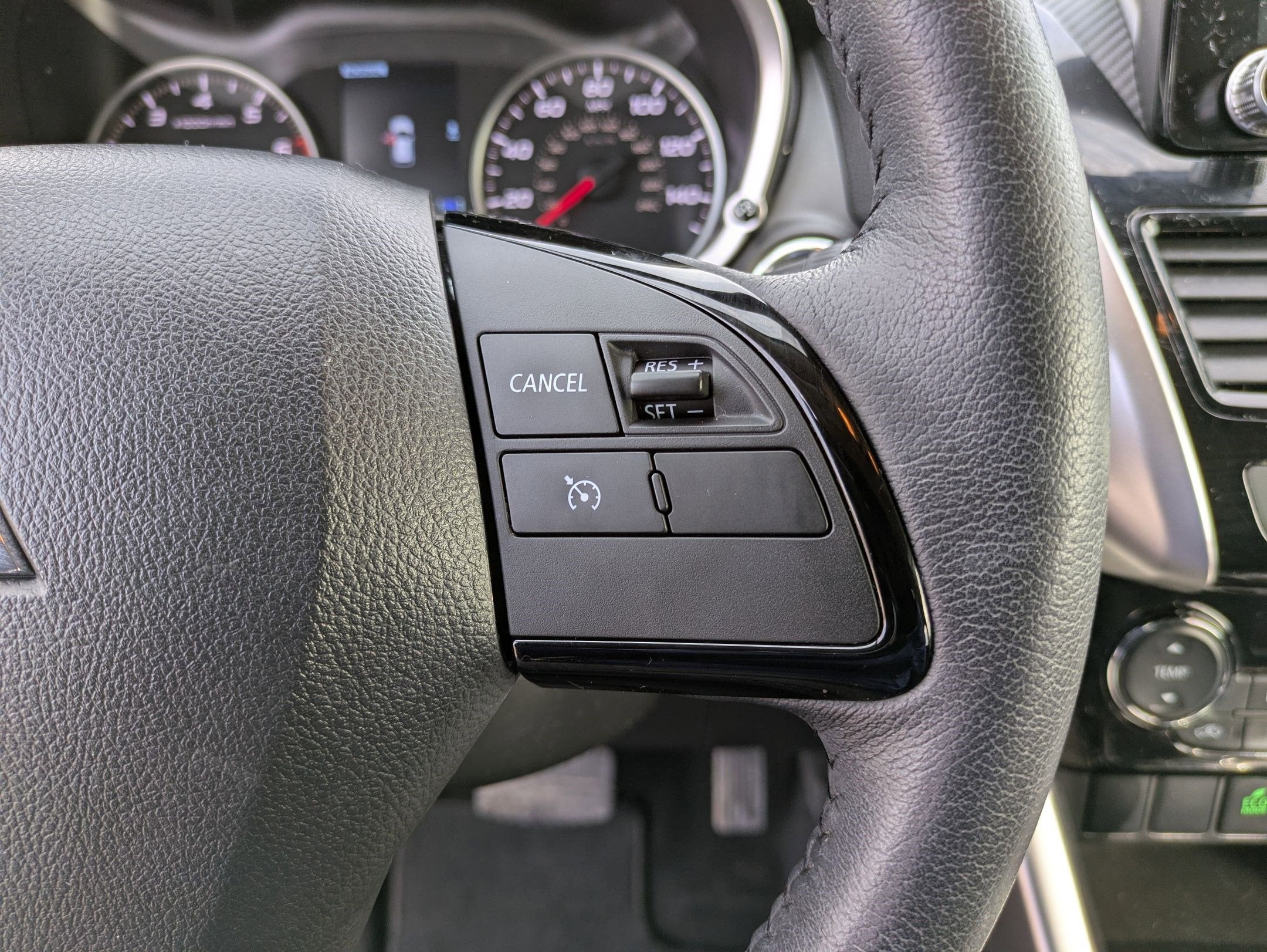 2023 Mitsubishi Eclipse Cross SE