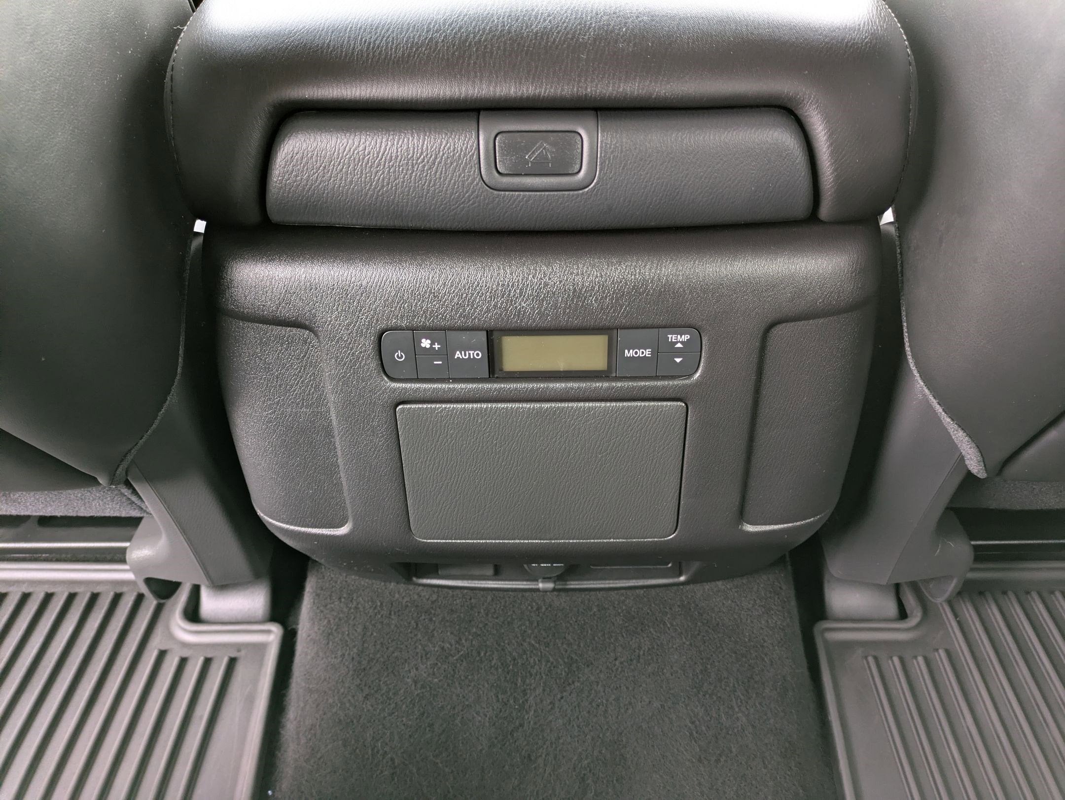 2024 Nissan Armada SV