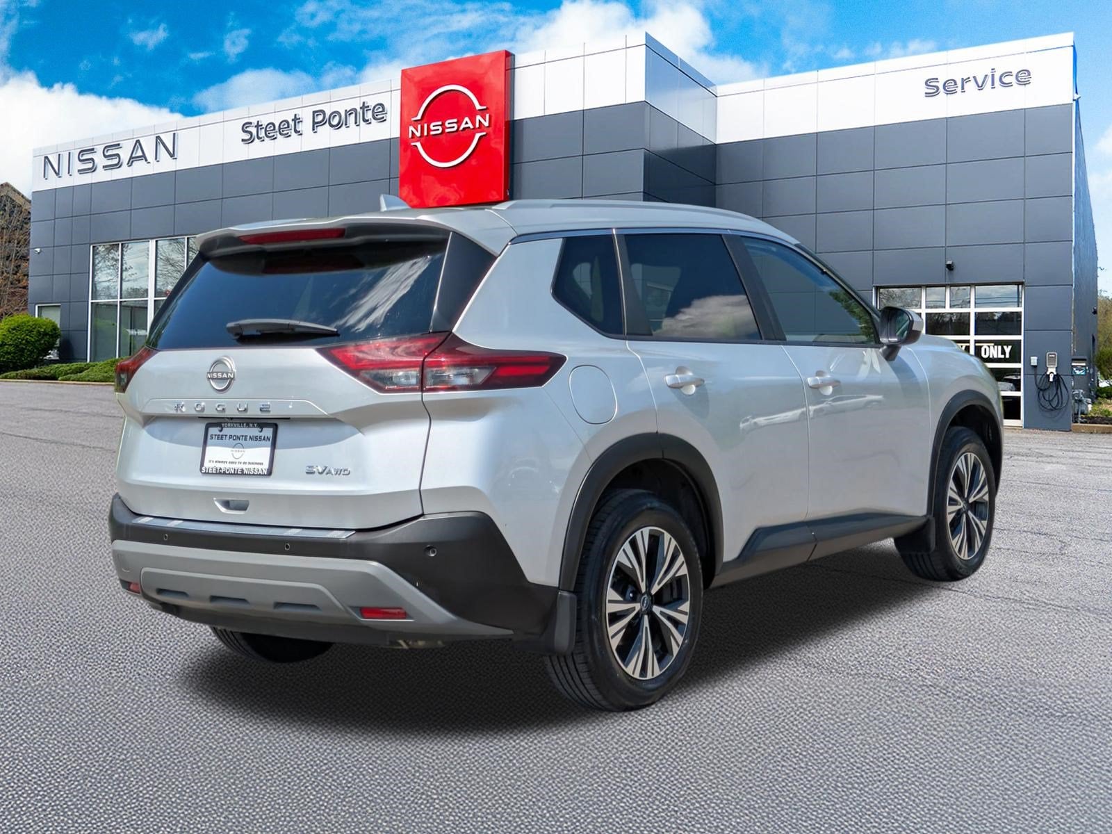 2023 Nissan Rogue SV