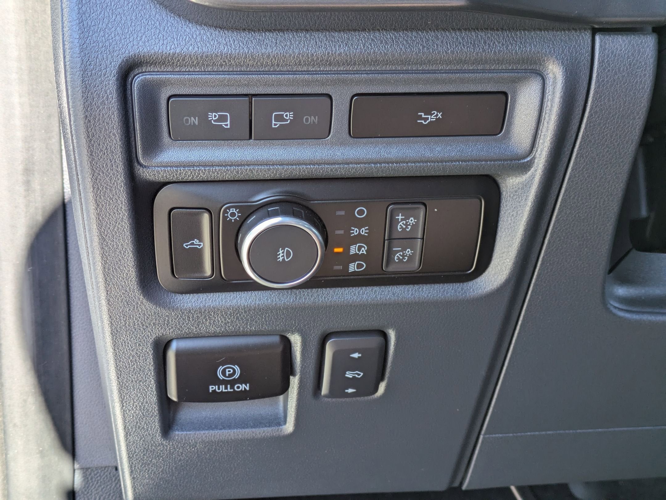 2022 Ford F-150 Base
