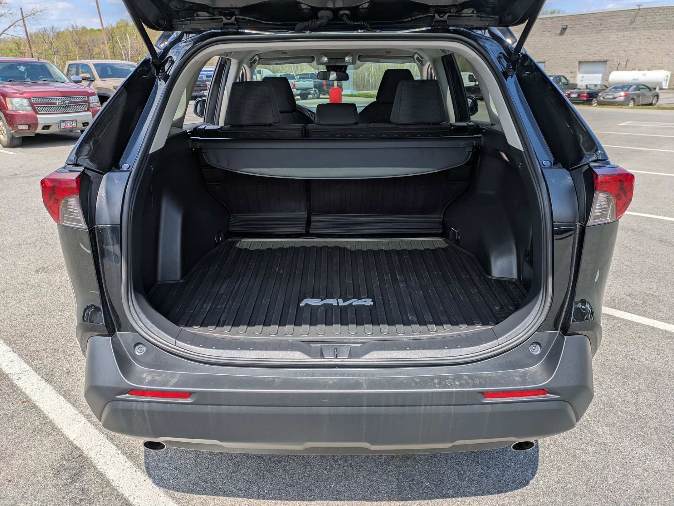 2024 Toyota RAV4 LE