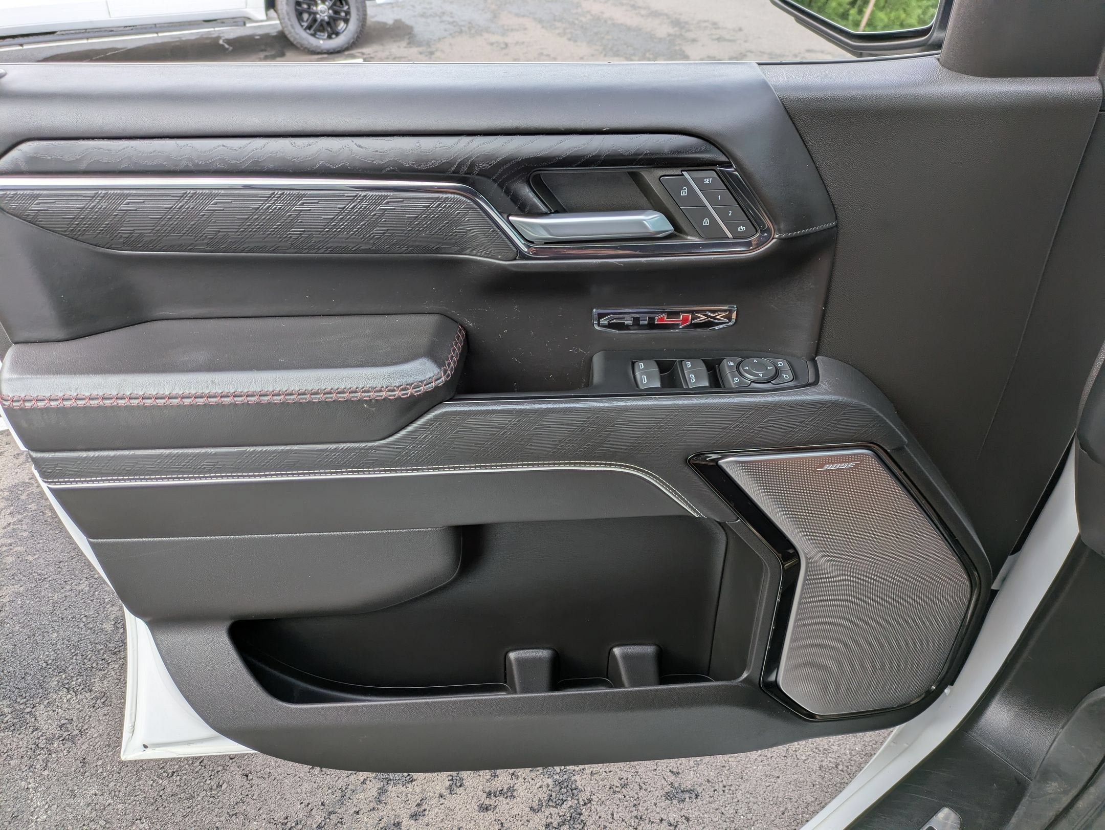 2024 GMC Sierra 1500 AT4X