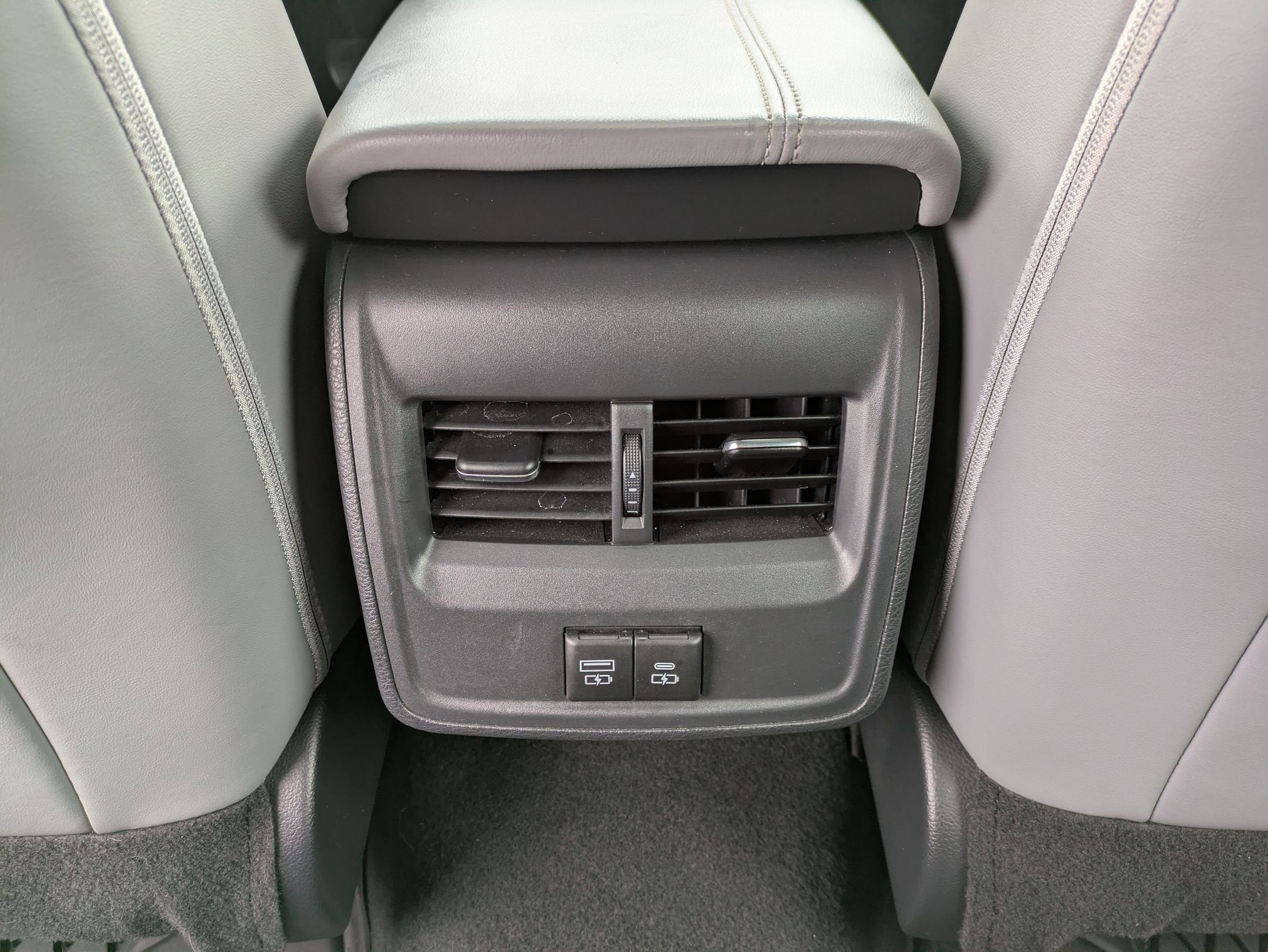 2022 Toyota Avalon XLE