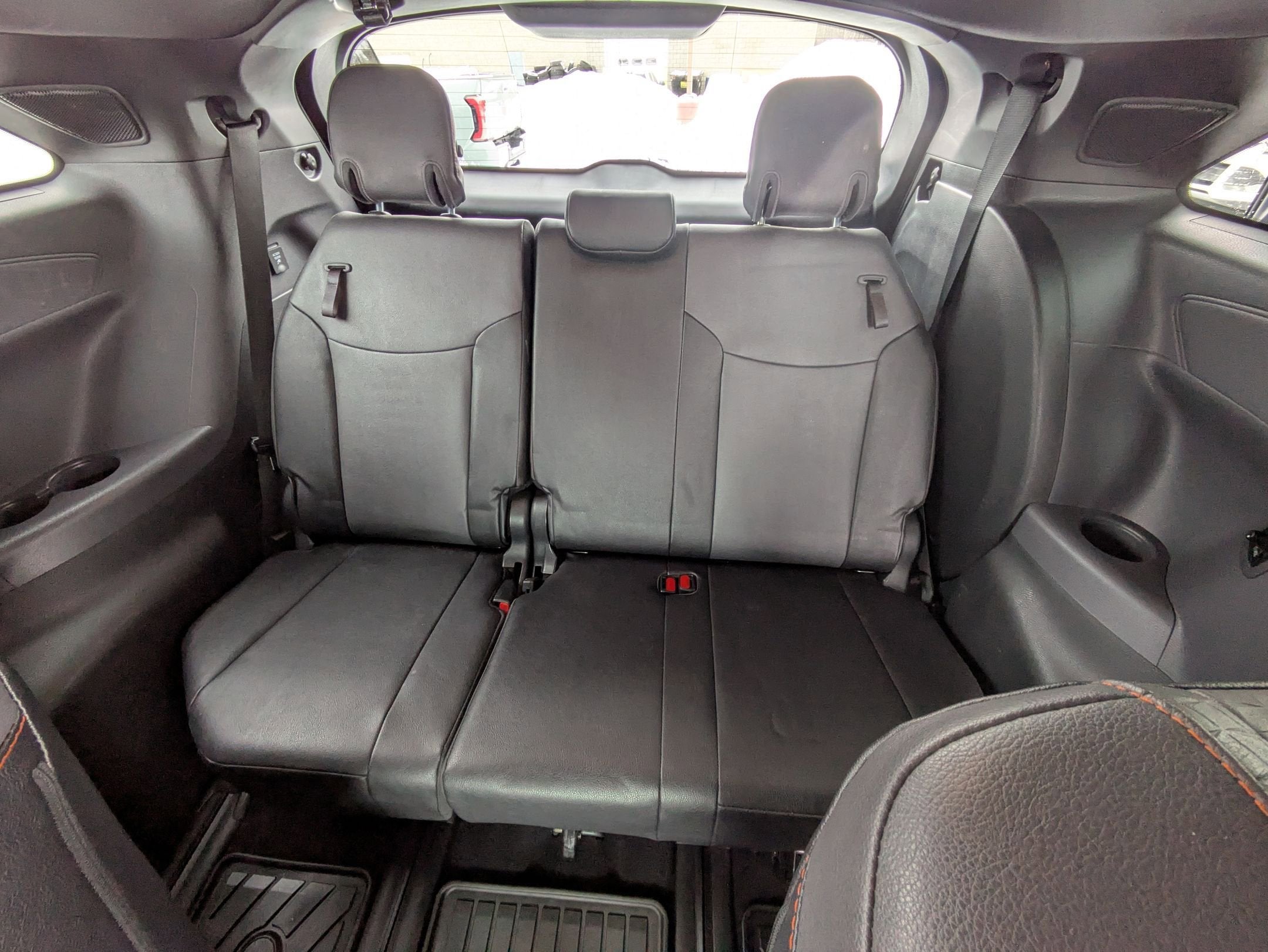 2023 Toyota Sienna Base