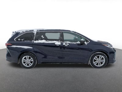 2023 Toyota Sienna Base