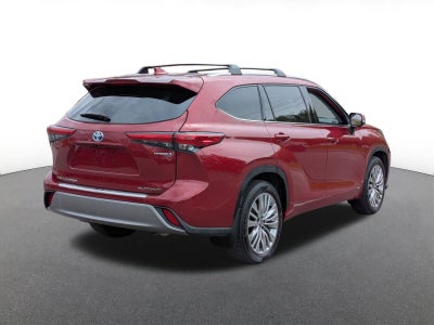 2023 Toyota Highlander Hybrid Platinum