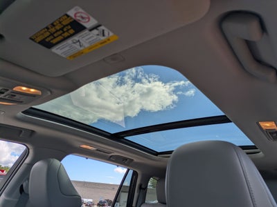 2024 Toyota Highlander Hybrid Platinum