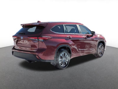 2023 Toyota Highlander Base