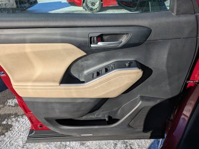 2023 Toyota Highlander Base