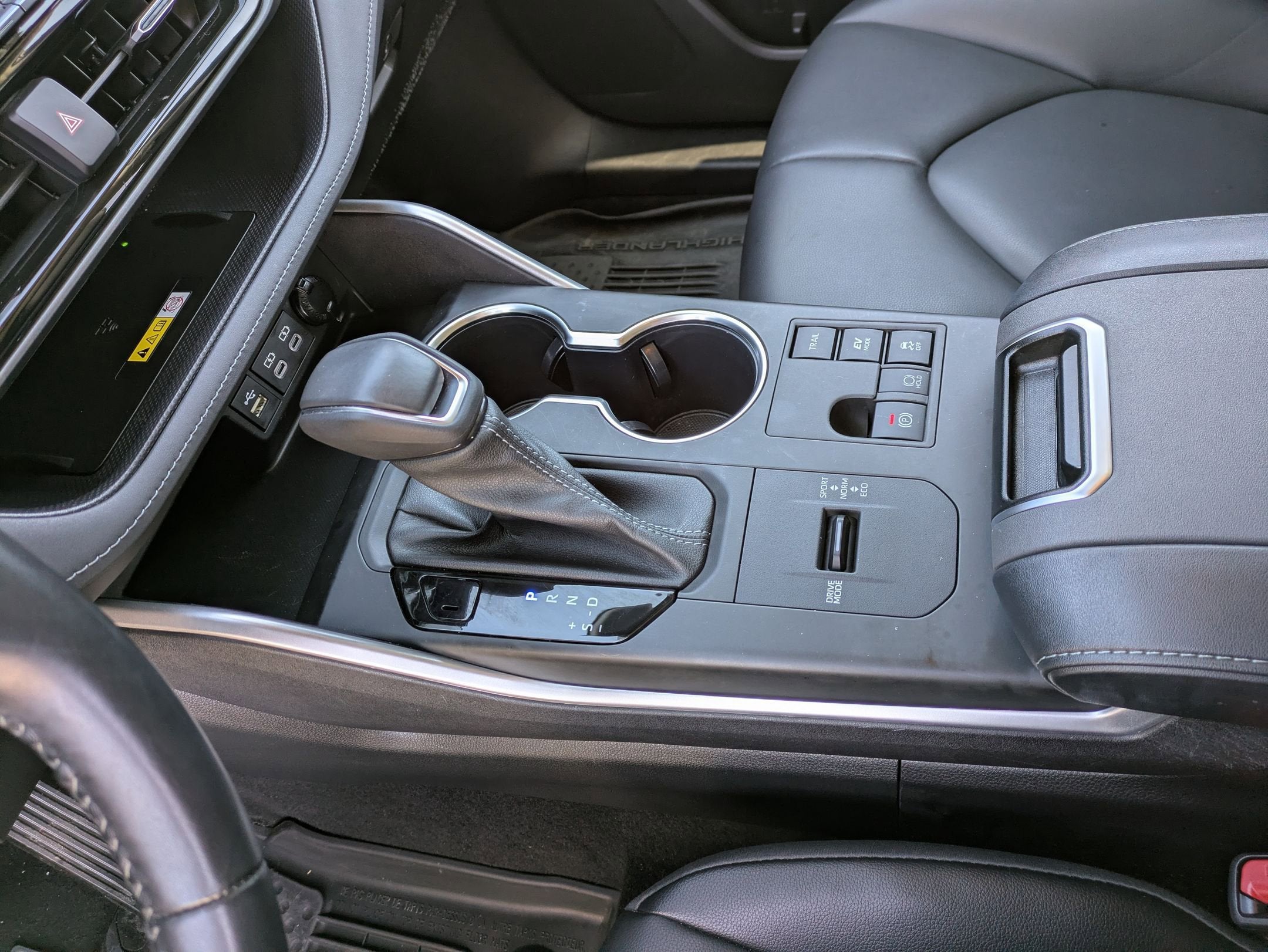 2023 Toyota Highlander Base