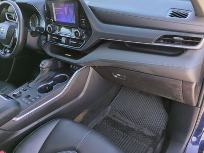 2023 Toyota Highlander Base