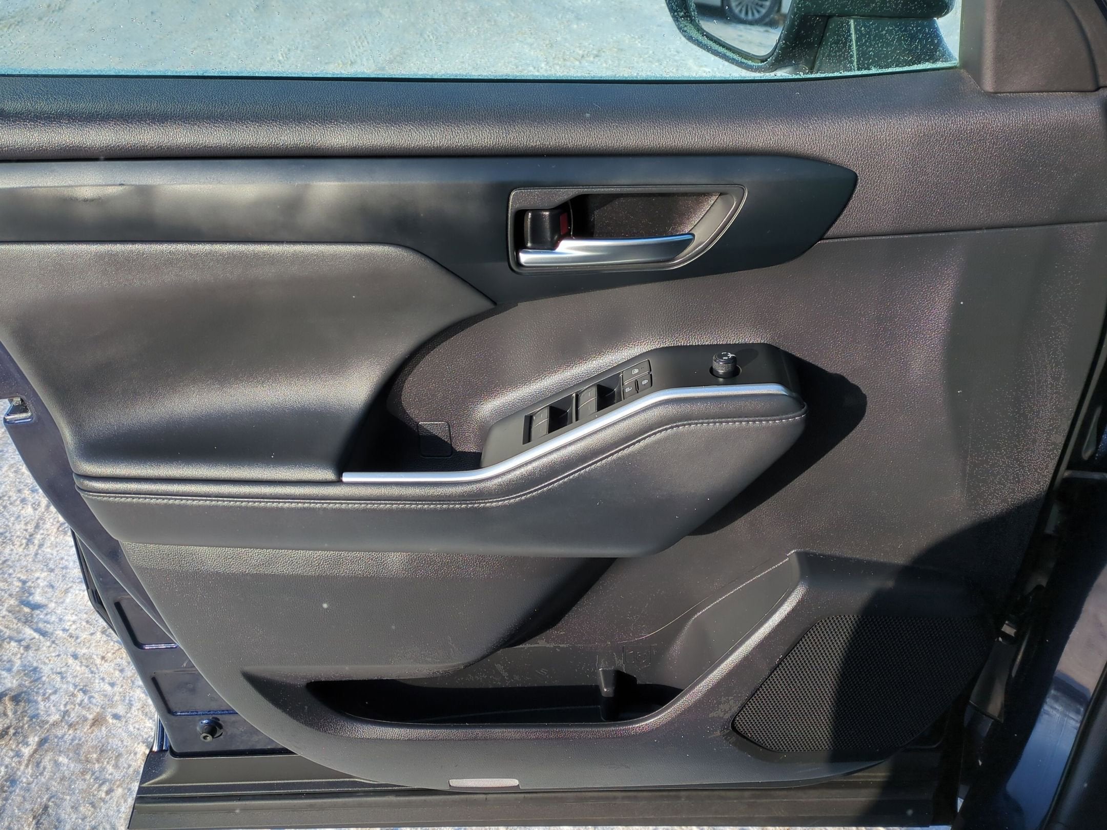 2023 Toyota Highlander Base