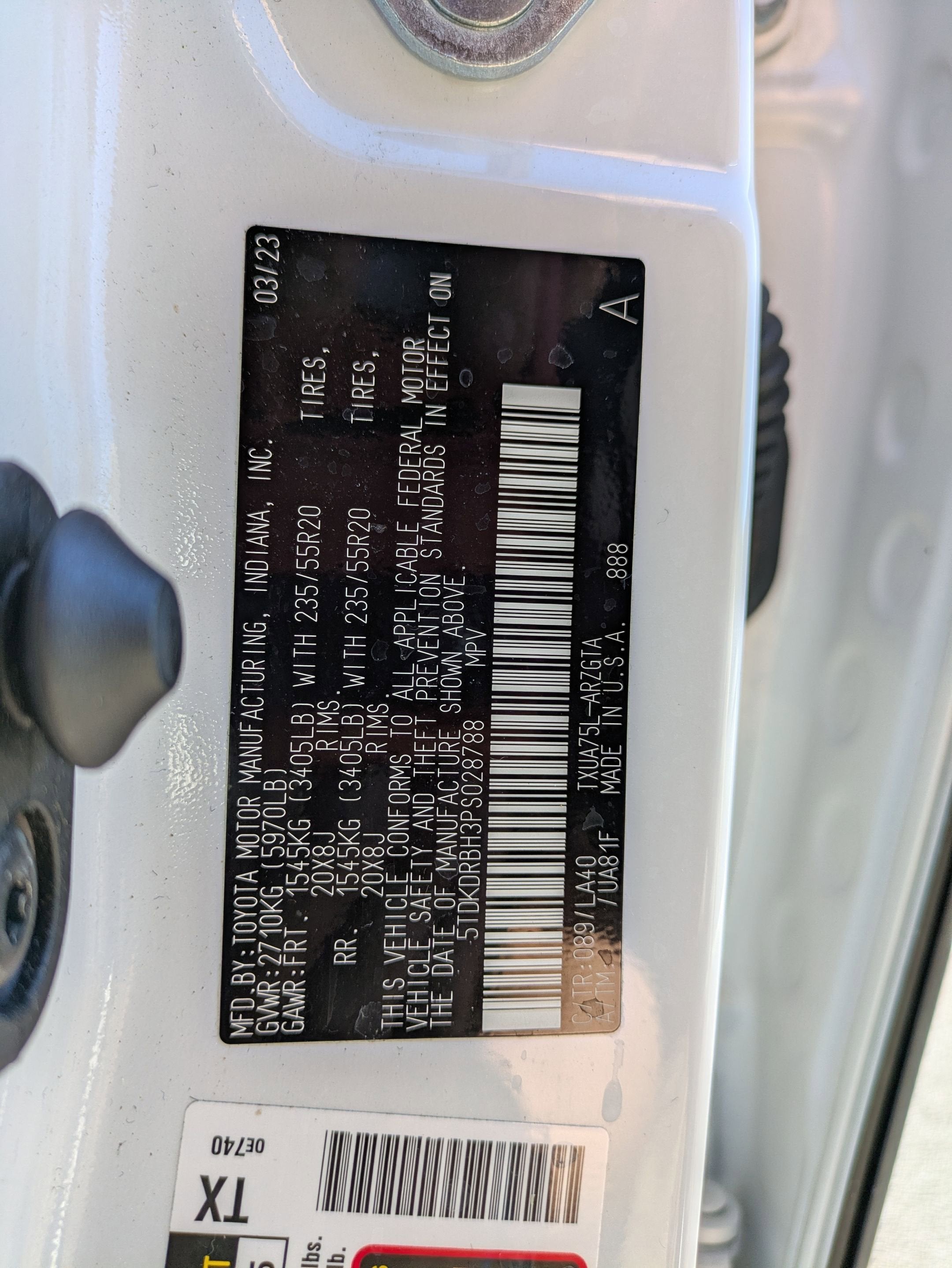 2023 Toyota Highlander Base