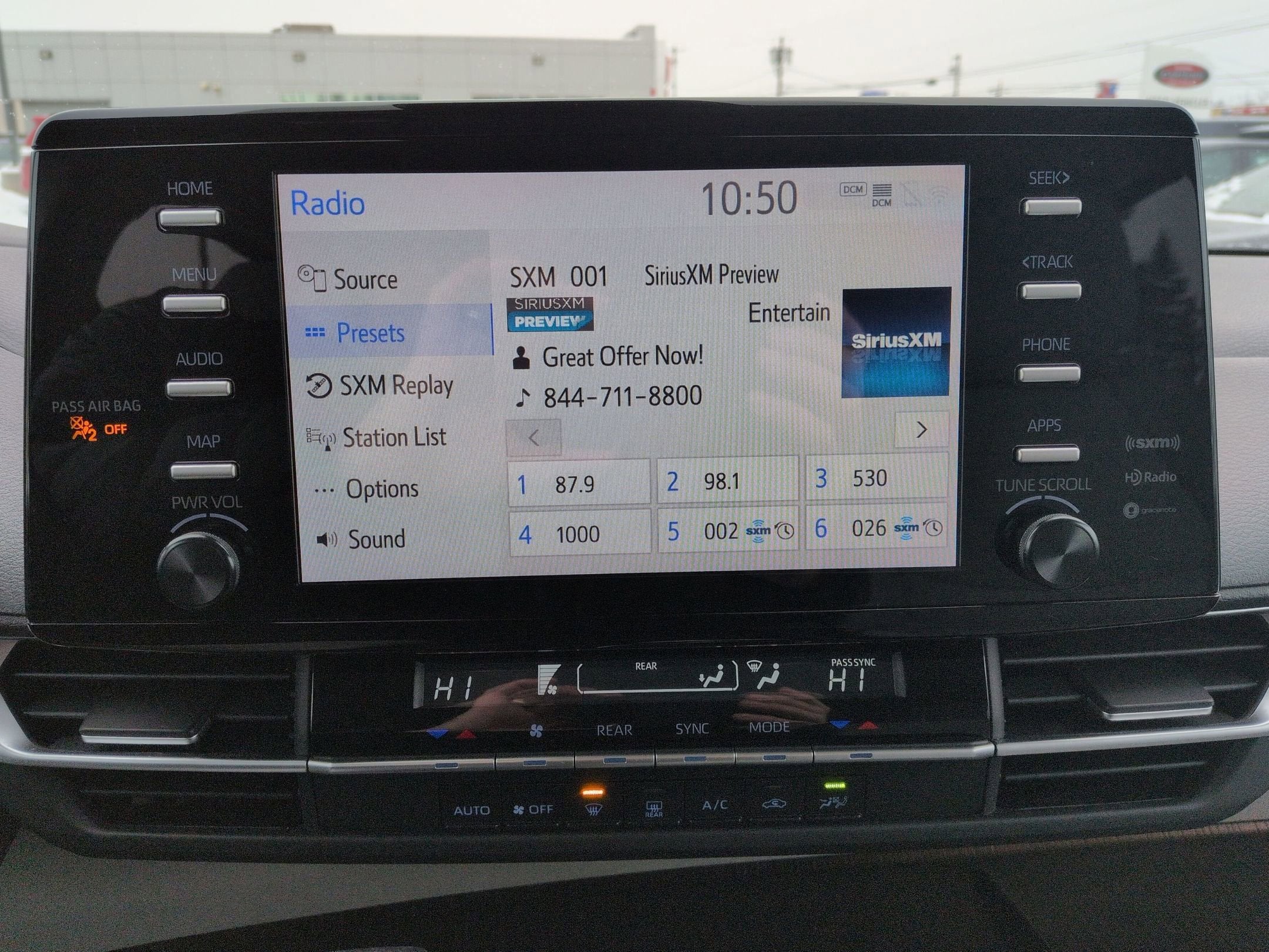 2023 Toyota Sienna LE