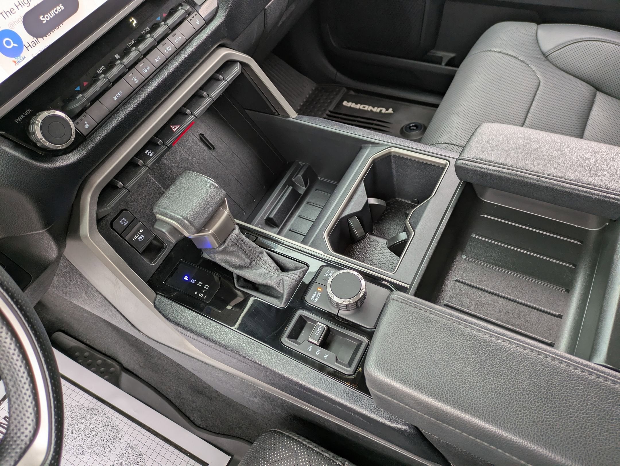 2022 Toyota Tundra 4WD SR5