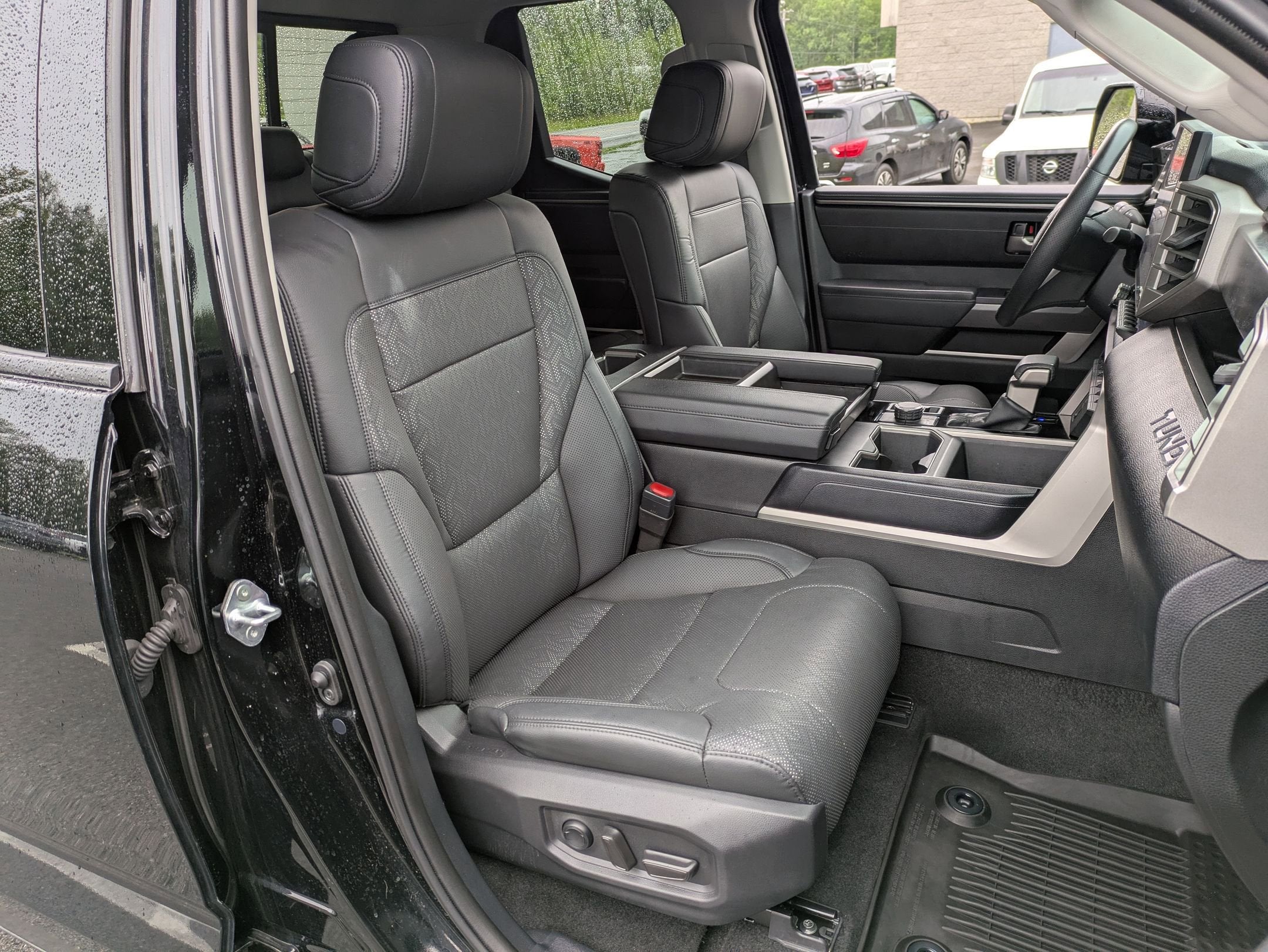 2022 Toyota Tundra 4WD SR5