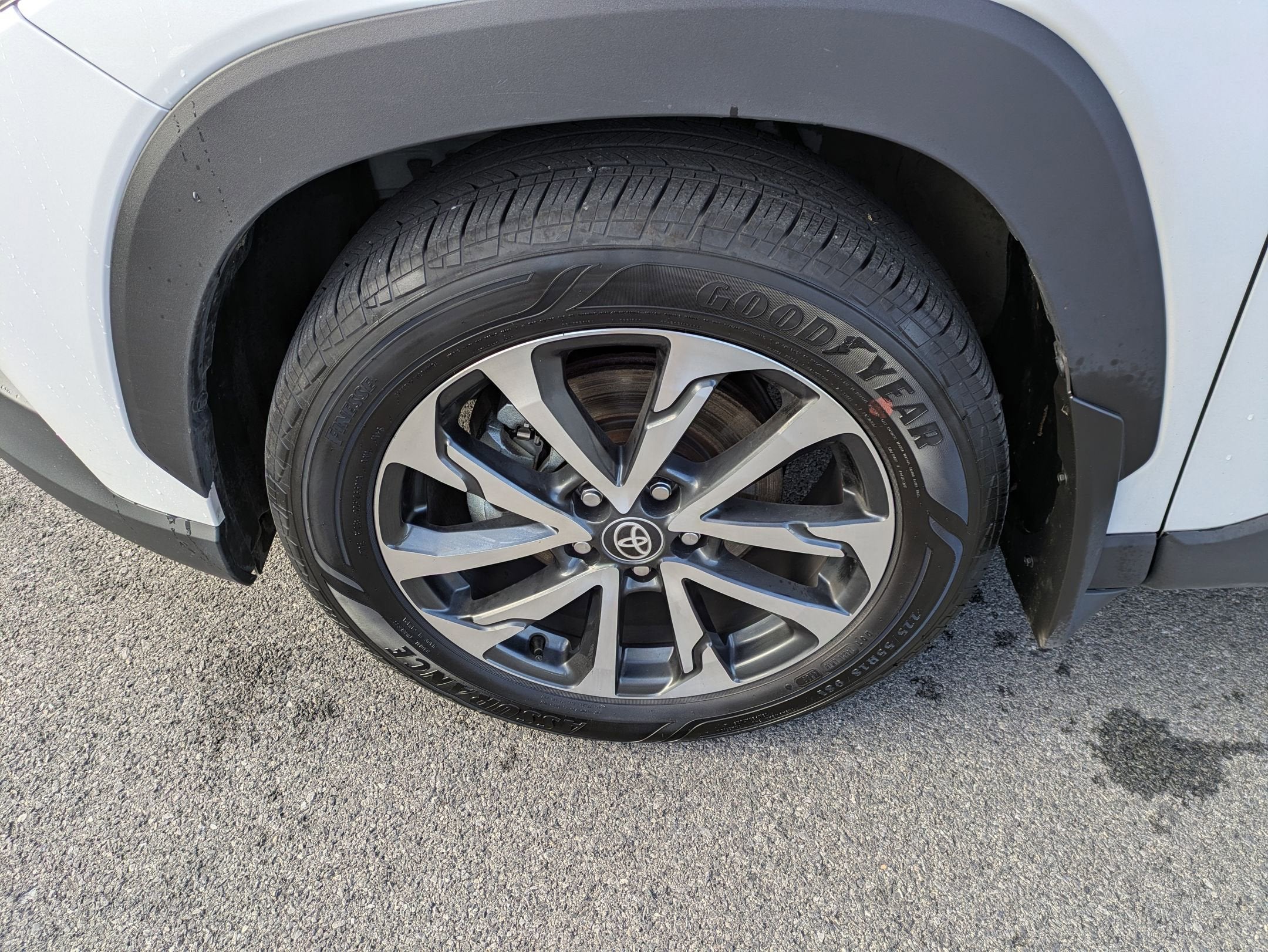 2024 Toyota Corolla Cross XLE