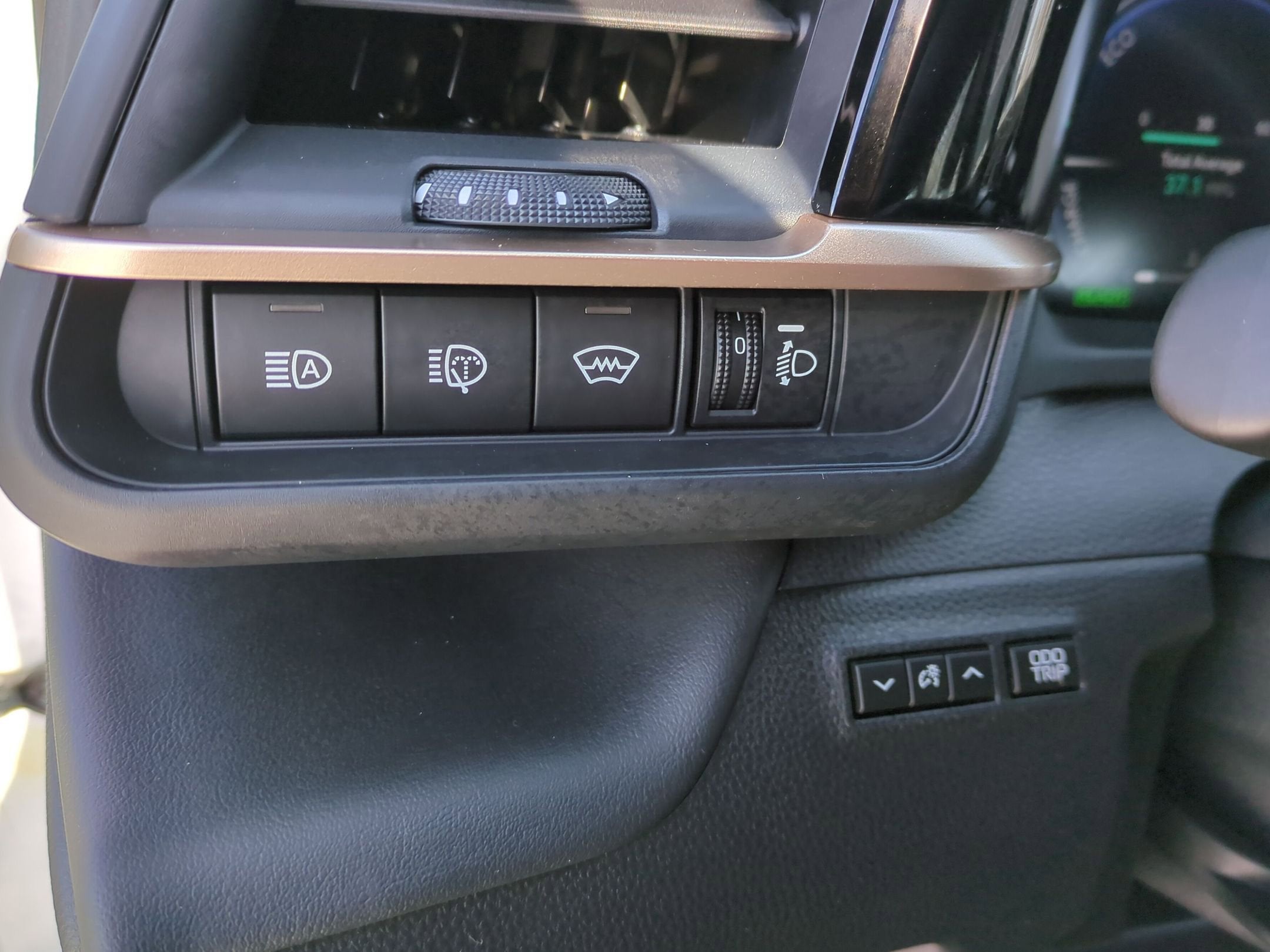 2025 Toyota Crown Signia Base