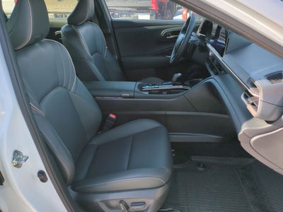 2025 Toyota Crown Signia Base