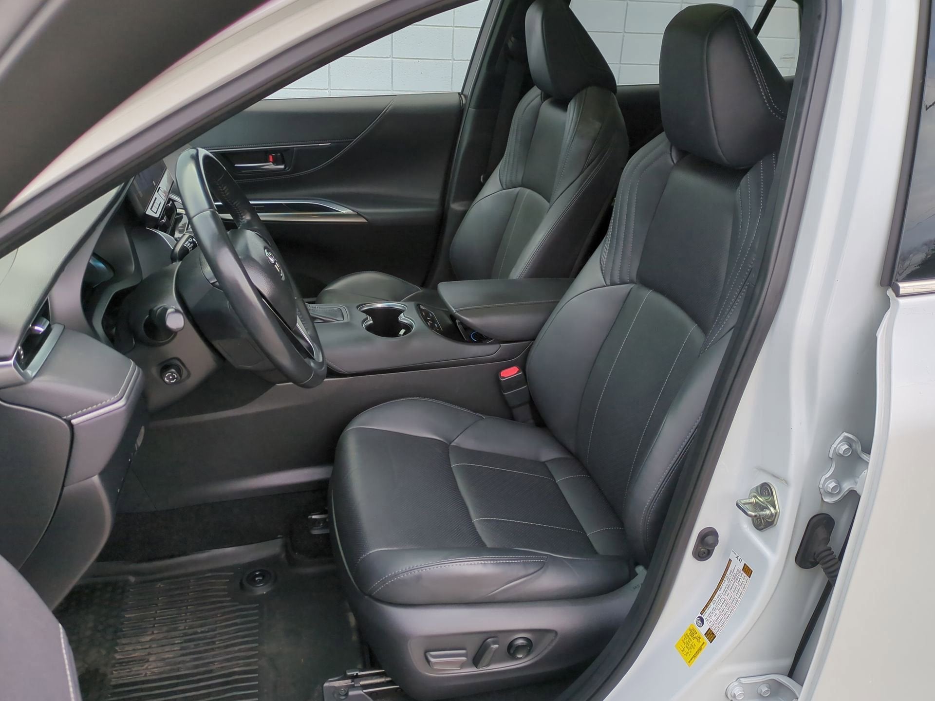 2023 Toyota Venza Base
