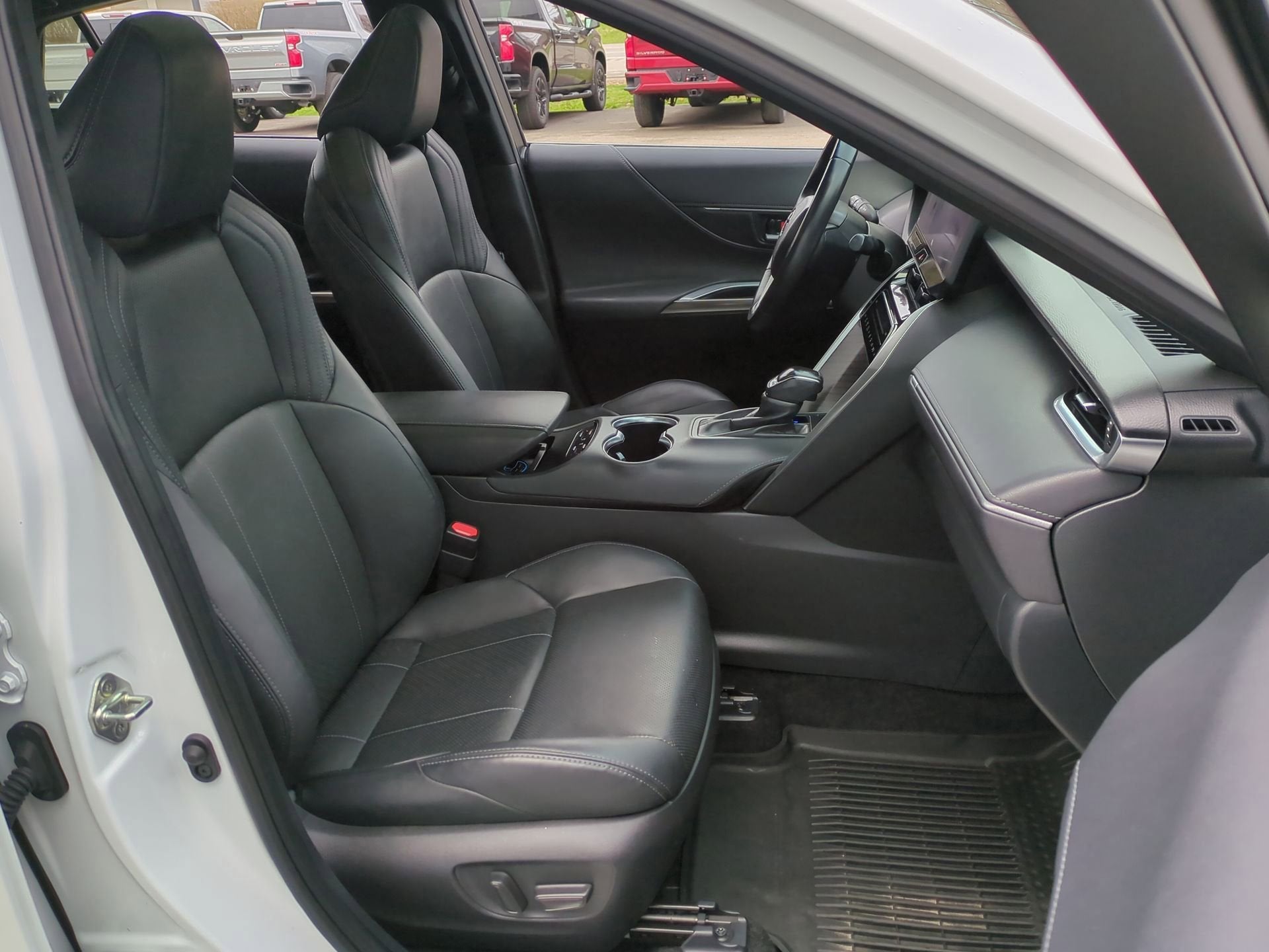 2023 Toyota Venza Base