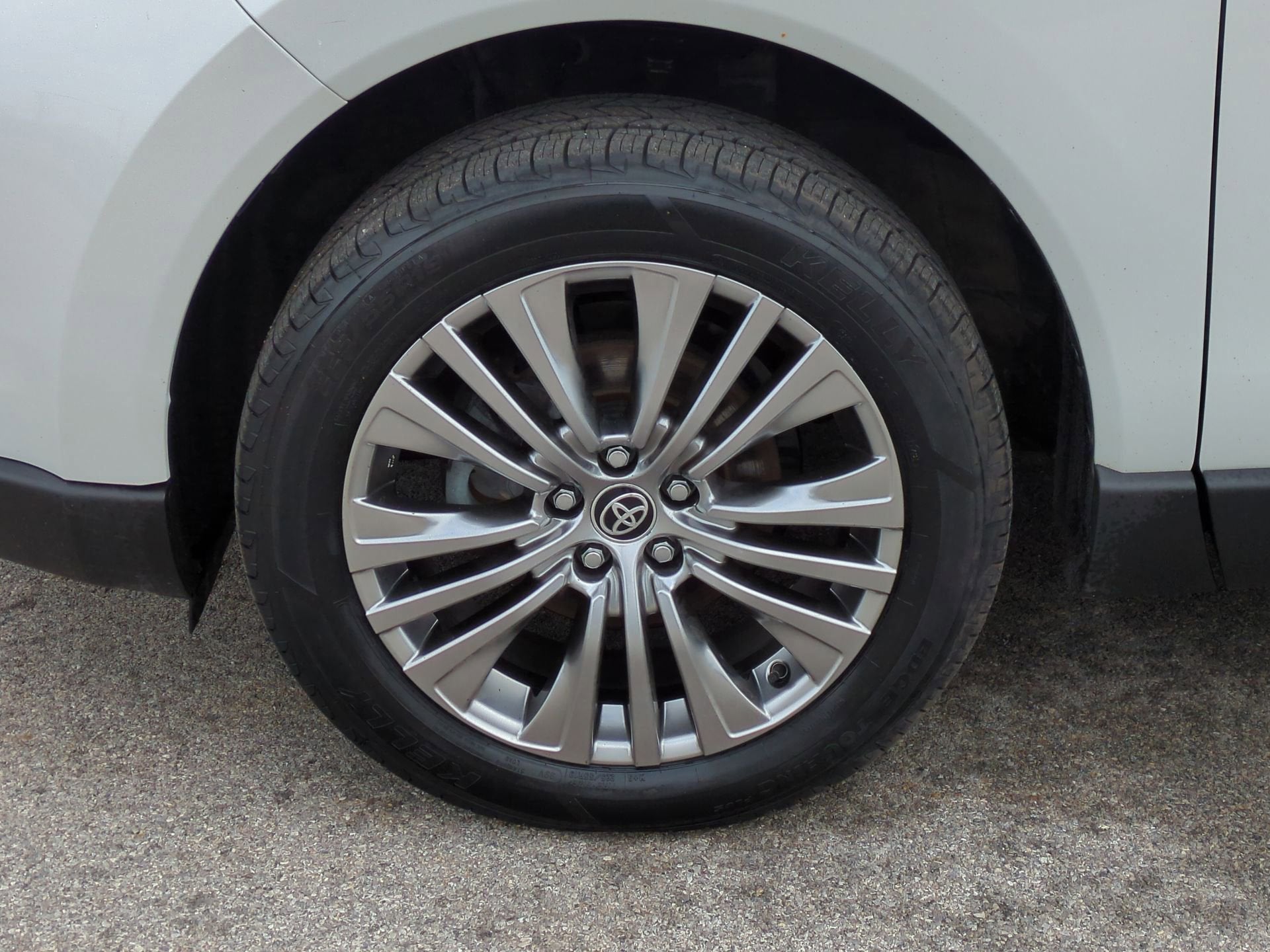 2023 Toyota Venza Base