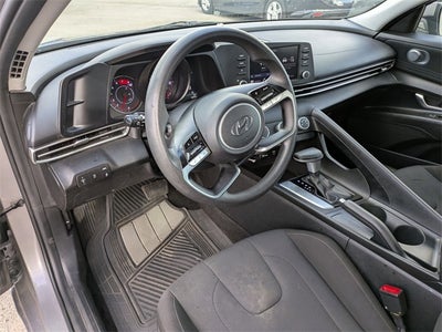 2021 Hyundai Elantra SE