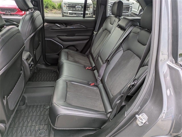 2022 Jeep Grand Cherokee Altitude