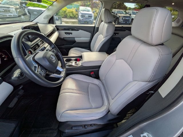 2023 Honda Pilot Touring 8 Seater