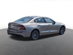 2021 Volvo S60 T6 Momentum