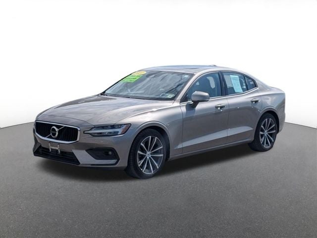 2021 Volvo S60 T6 Momentum