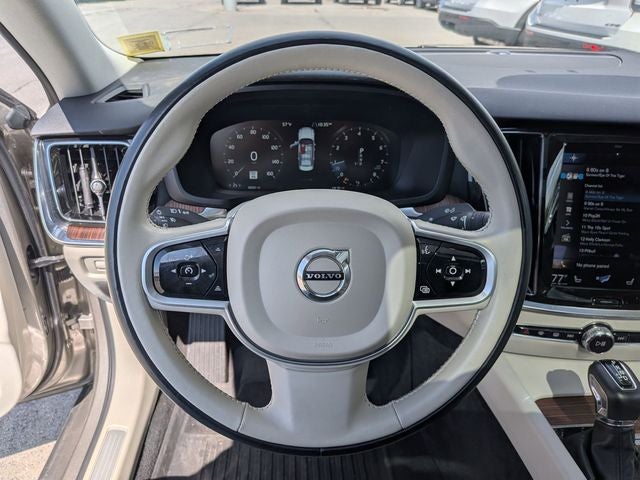 2021 Volvo S60 T6 Momentum
