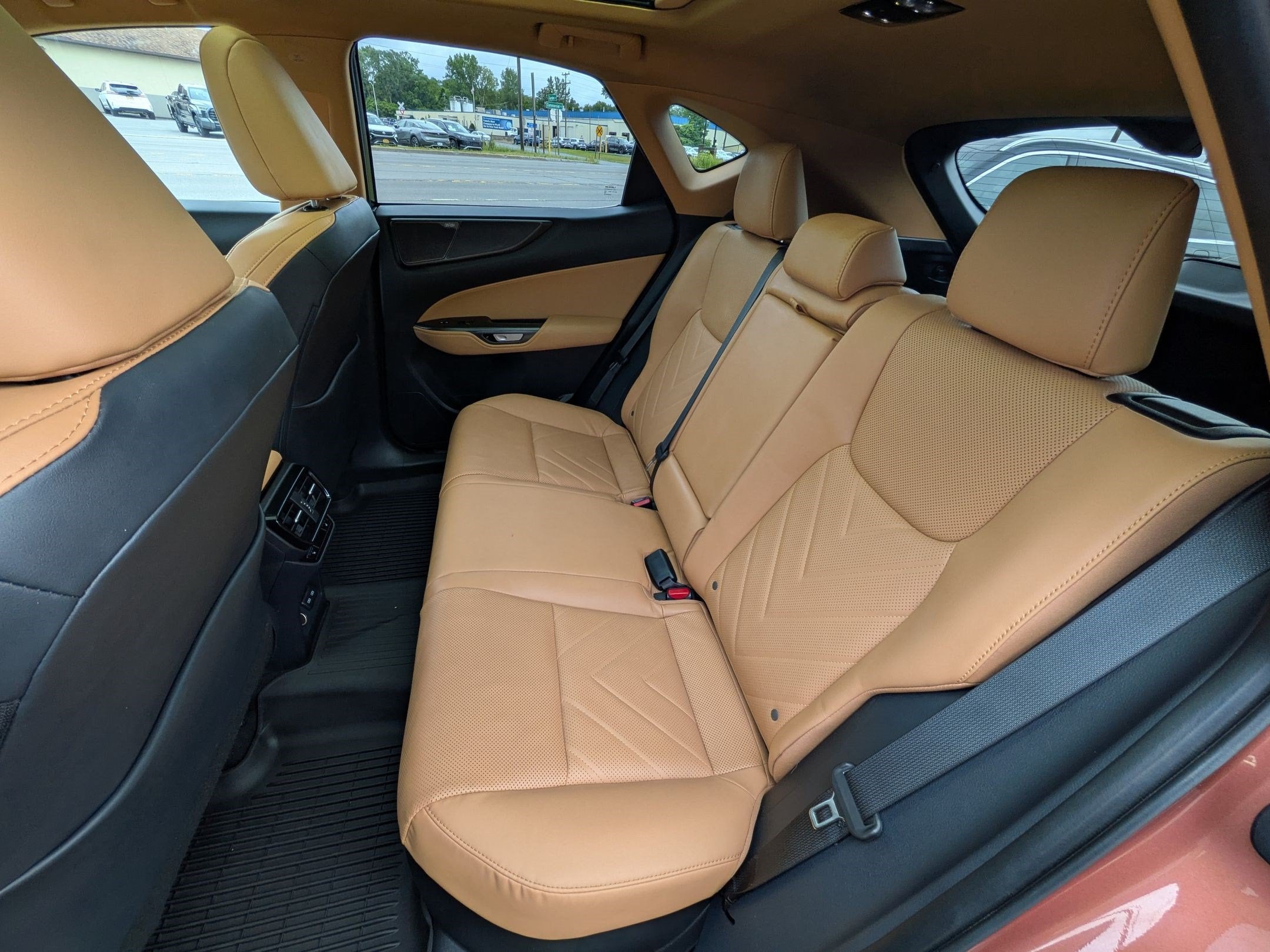 2025 Lexus NX 350h Luxury